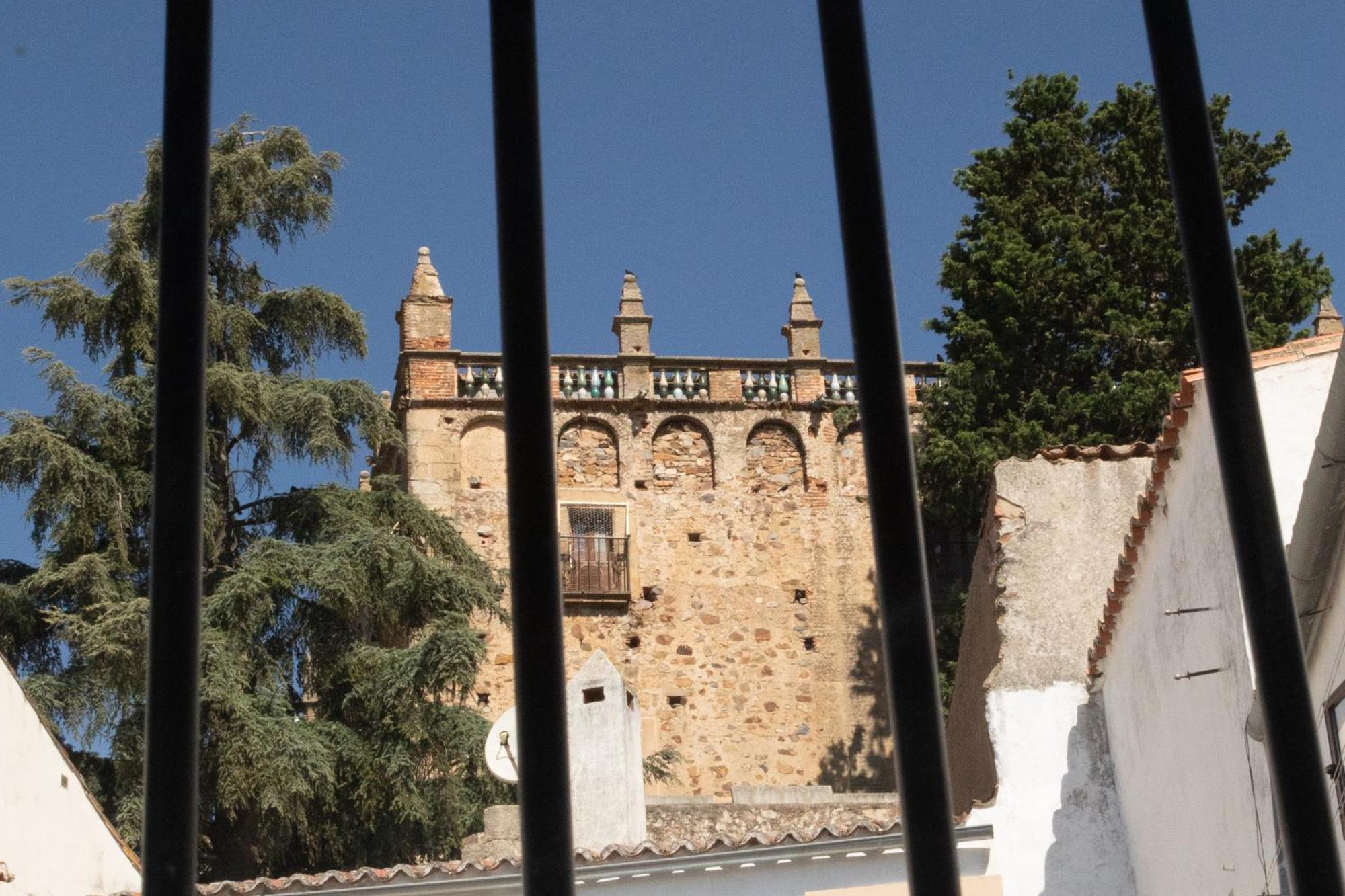 Apartamento Baluarte De Los Pozos Caces Eksteriør bilde